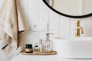 20 Pros and Cons of Gender Neutral Bathrooms | Luxwisp