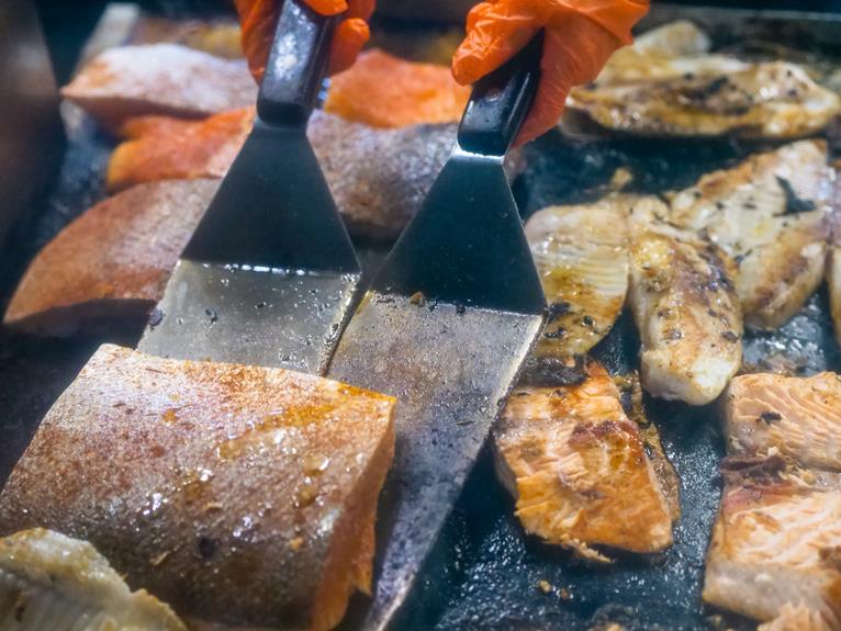 comparing griddle and grill