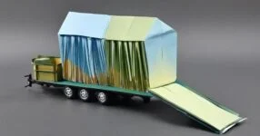 advantages and disadvantages of dovetail trailers